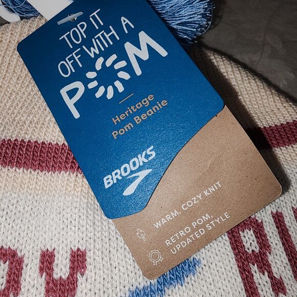 BROOKS HERITAGE NWT Retro Pom Run Happy Logo Cozy Knit Running Outdoor Beanie - Picture 4 of 6